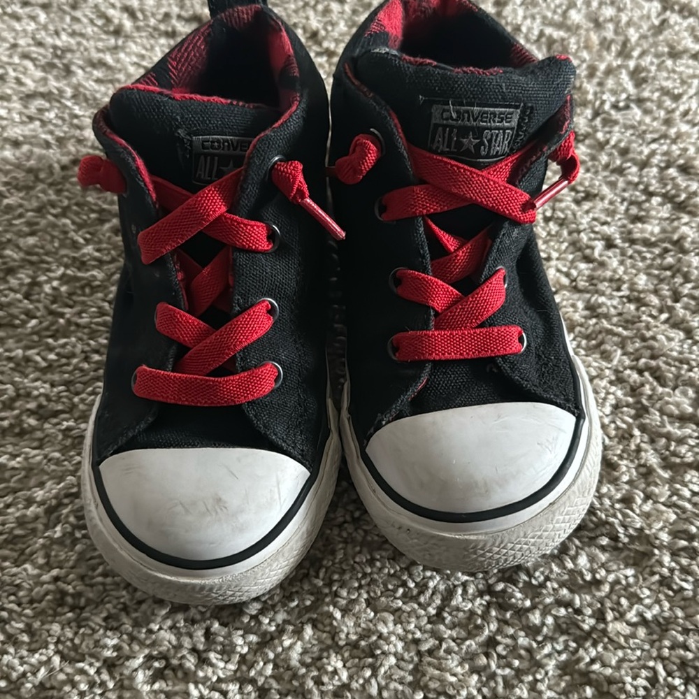 Size 8 toddler converse